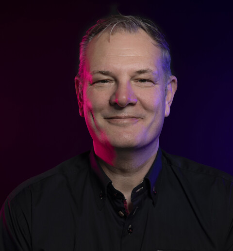 PETER 2074 Small Small B